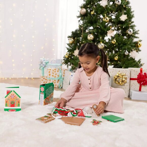 Melissa & Doug Gingerbread House Wooden Playset 38 Pieces Building Christmas NEW - Picture 13 of 15